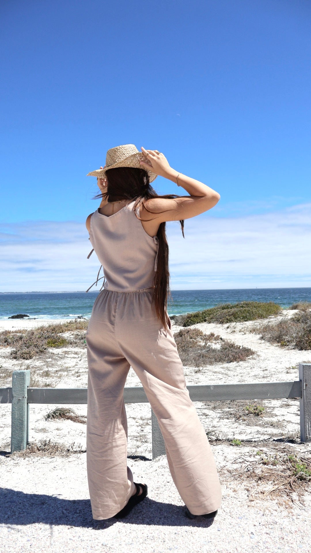 Light brown linen pants for women made from breathable fabric with a relaxed fit